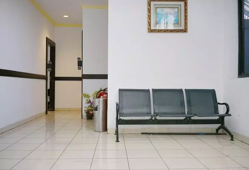 ホテル Oyo 2291  Bahagia