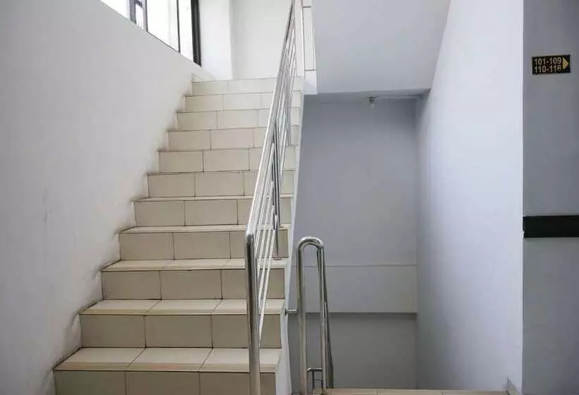 ホテル Oyo 2291  Bahagia