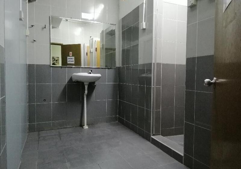 בית מלון כפרי Spot On 89788 Musafir Transit