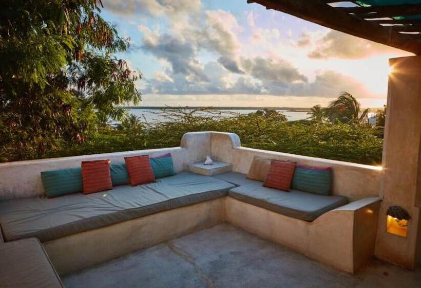 هاستل Banana House And Wellness Centre