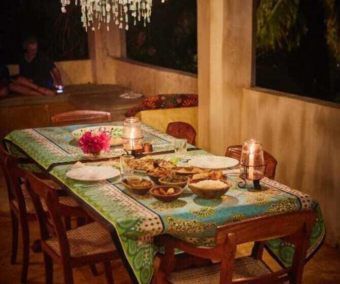 هاستل Banana House And Wellness Centre