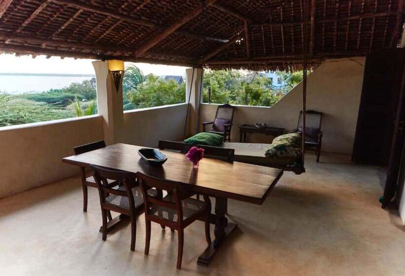 هاستل Banana House And Wellness Centre