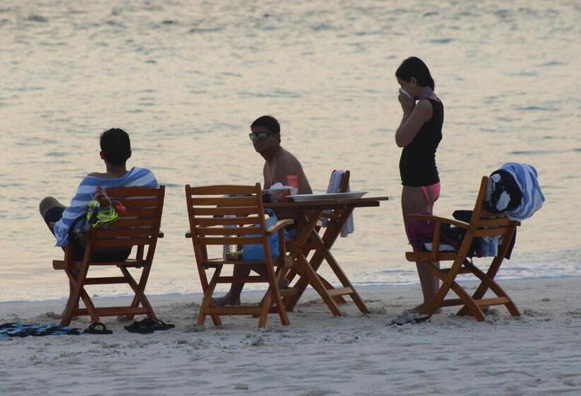 هتل Rasdhoo Wave Blue