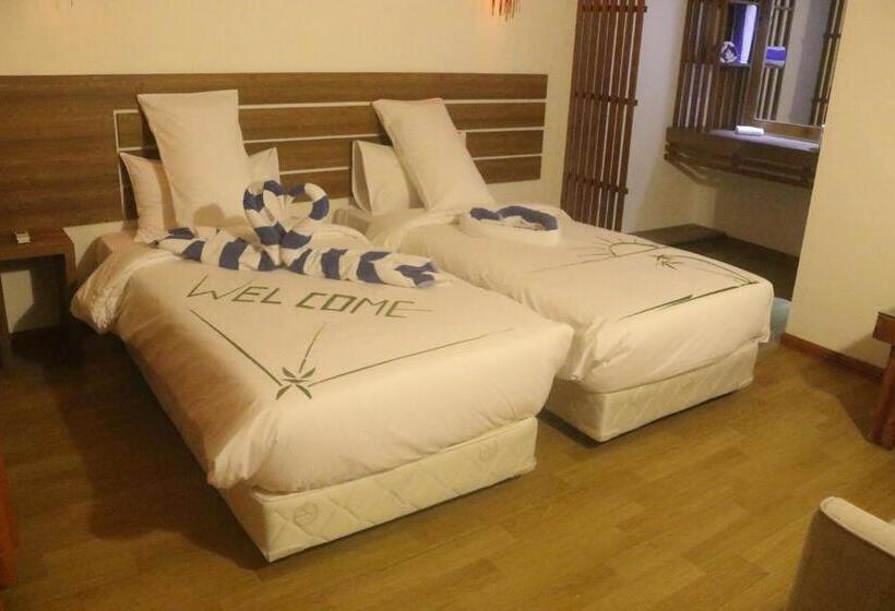 هتل Rasdhoo Wave Blue