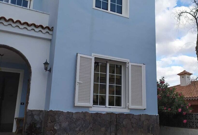 پانسیون The Blue House