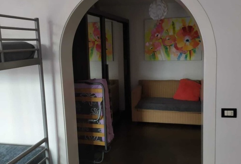 پانسیون The Blue House