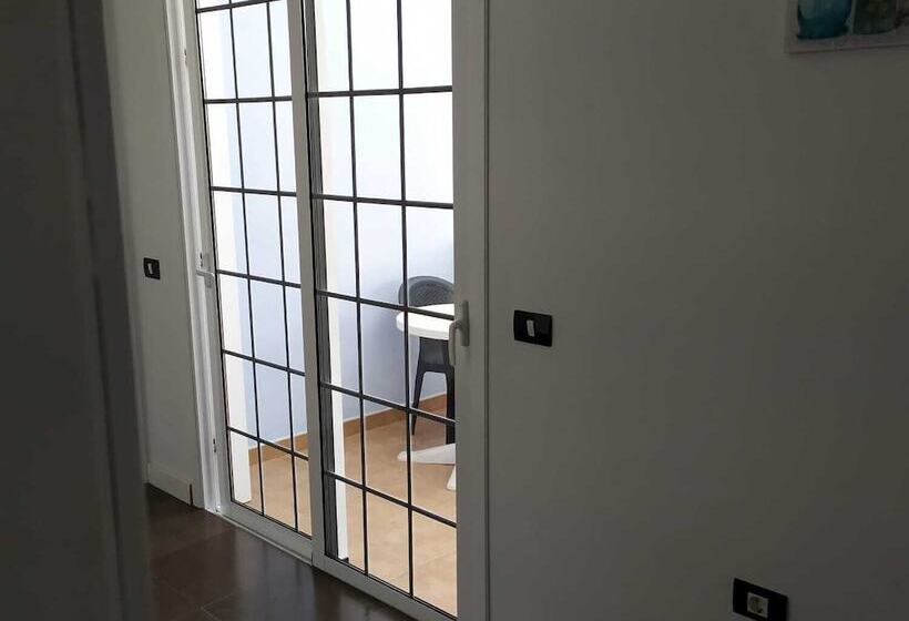 پانسیون The Blue House