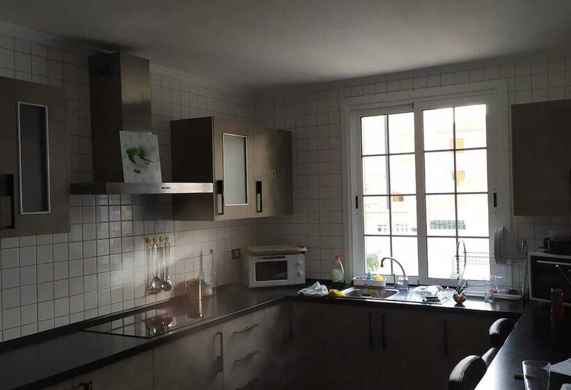 پانسیون The Blue House