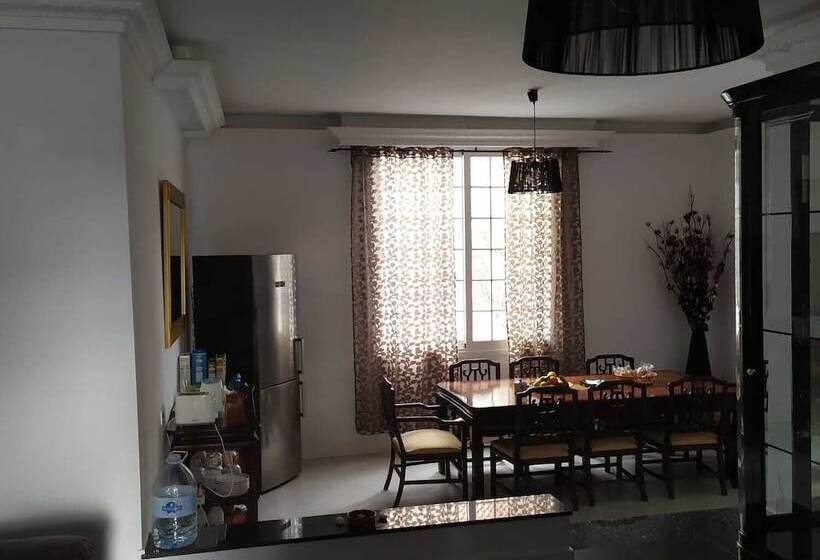 پانسیون The Blue House