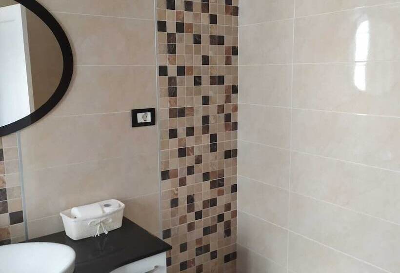 پانسیون The Blue House