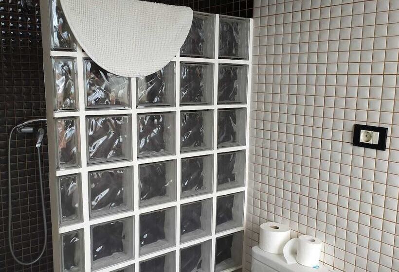 پانسیون The Blue House