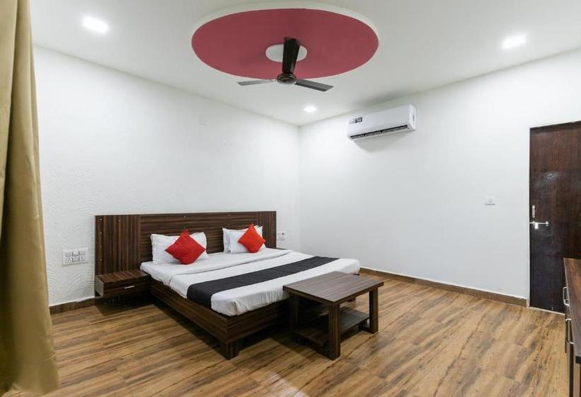 فندق Capital O 69388 Bright View Cottage