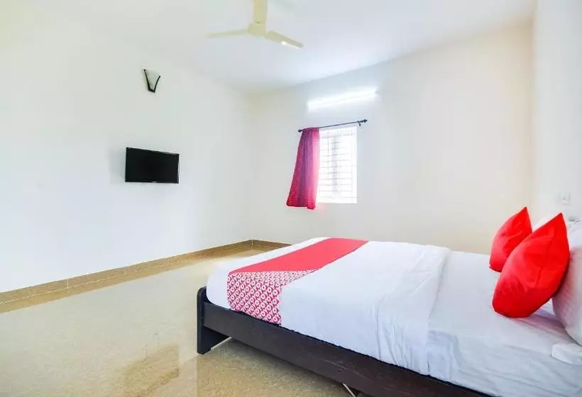 هتل Oyo 68880 Arudhra Inn