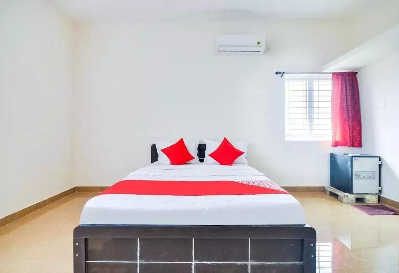 هتل Oyo 68880 Arudhra Inn