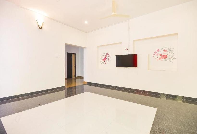 Hotel Oyo 68880 Arudhra Inn