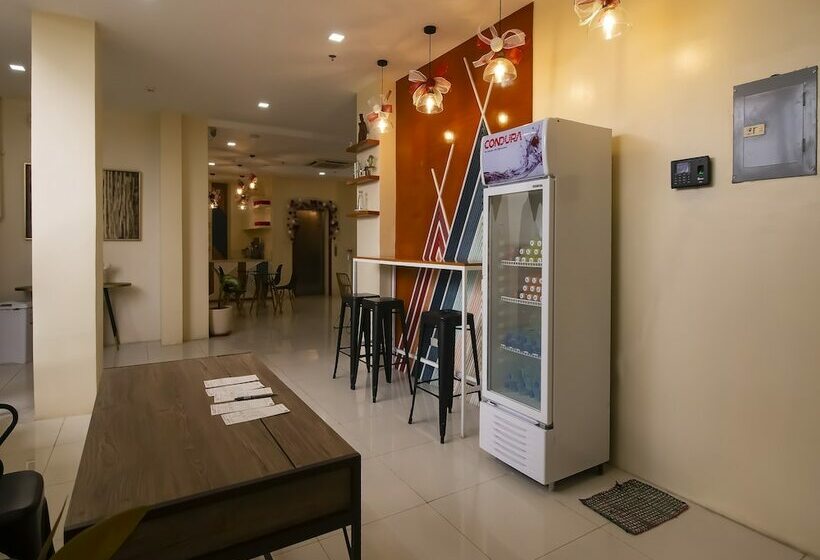 The Teepee Place Hostel & Residence Inn