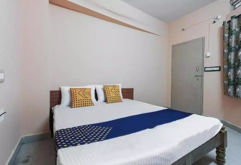 ホテル Spot On 67258 Sri Ranga Lodge