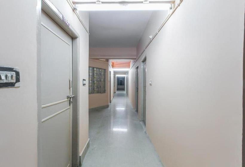 Hotelli Spot On 67258 Sri Ranga Lodge