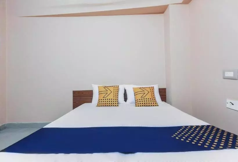 ホテル Spot On 67258 Sri Ranga Lodge