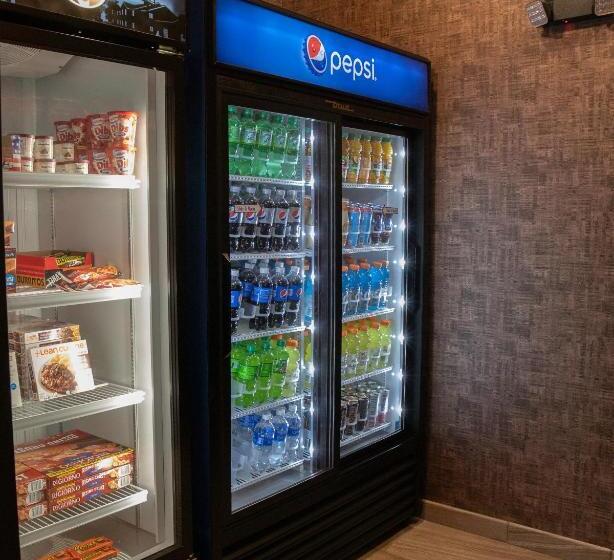 Cobblestone Hotel & Suites   Two Rivers