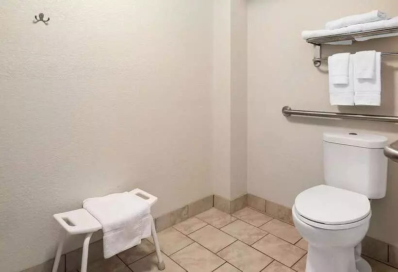 فندق Quality Inn Janesville North