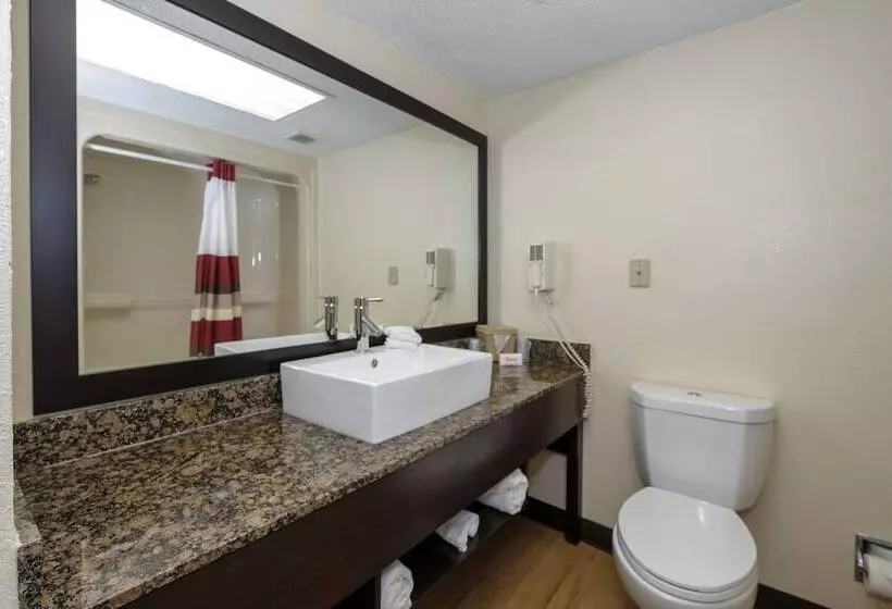 فندق Red Roof Inn Plus+ & Suites Opelika