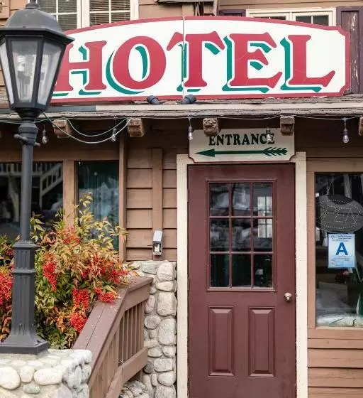 酒店 Saddleback Inn At Lake Arrowhead