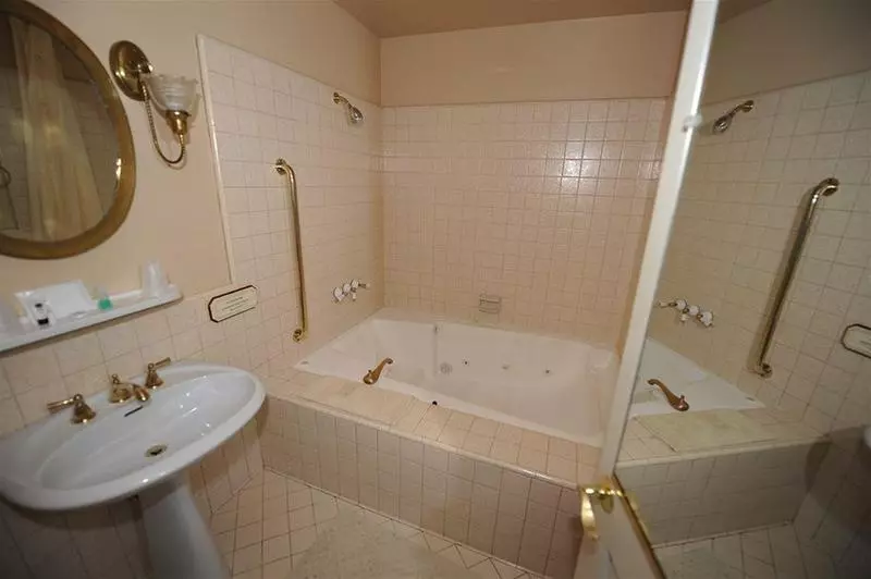 酒店 Saddleback Inn At Lake Arrowhead