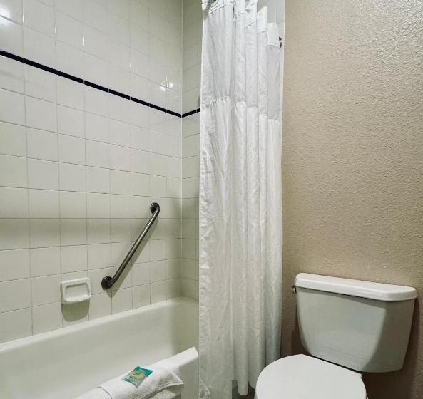 Отель The Tillamook Inn