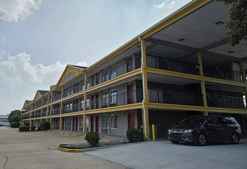 ホテル Super 8 By Wyndham Metairie