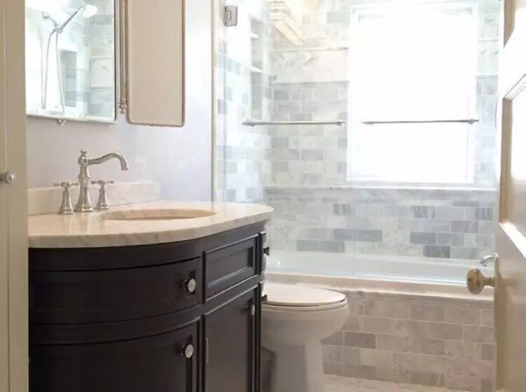 Sands By The Sea Motel