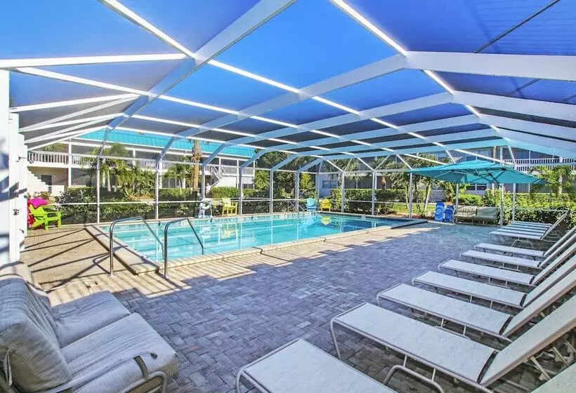 Sanibel Arms West Condominiums
