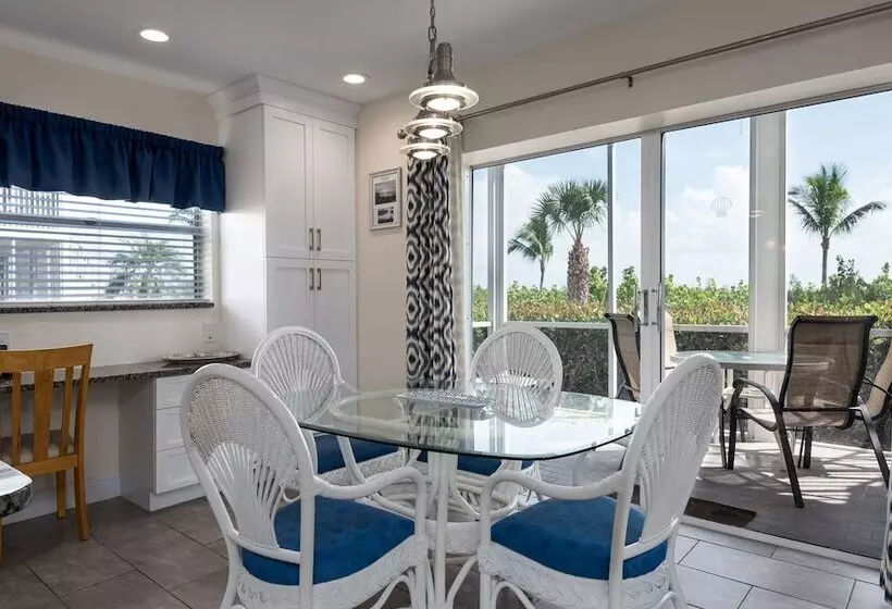 Sanibel Arms West Condominiums