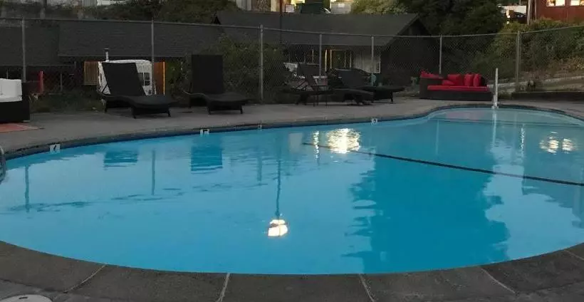 Sherwood Forest Motel