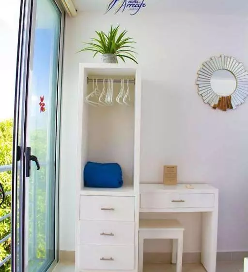 Arrecife Apartments