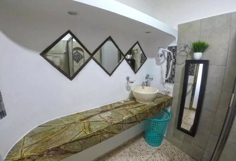 Arrecife Apartments