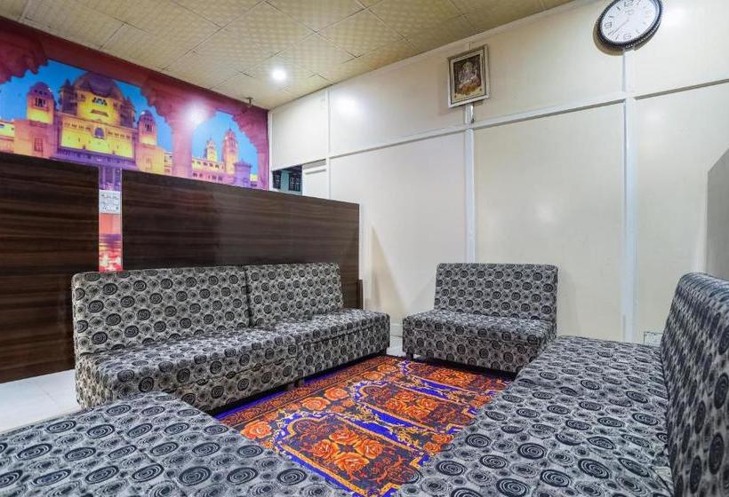 هتل Spot On 66080  Milan