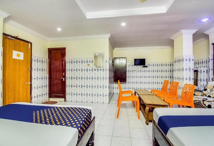 בית מלון כפרי Spot On Sri Surya Lodge