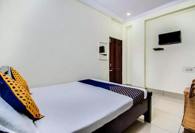 ホテル Spot On Sri Surya Lodge