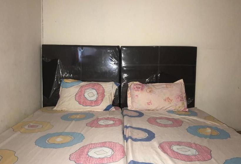 Hotel Spot On 89793 Tiong Yiing