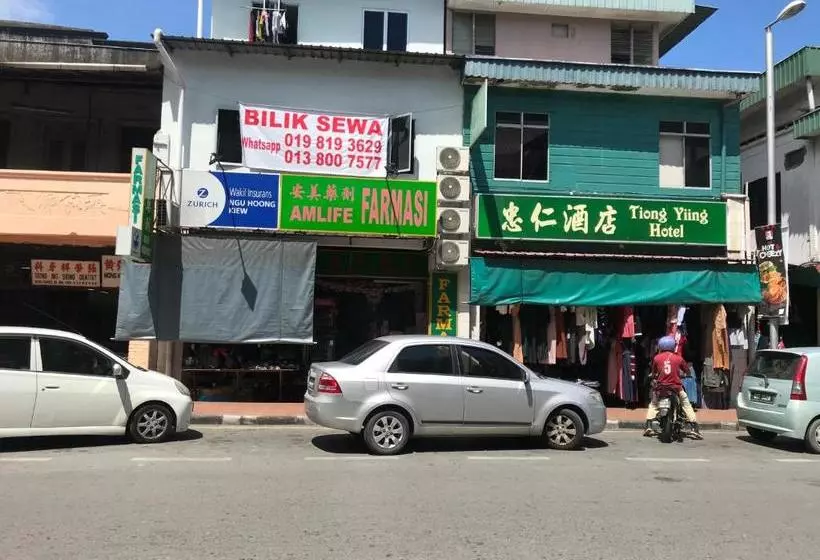 ホテル Spot On 89793 Tiong Yiing
