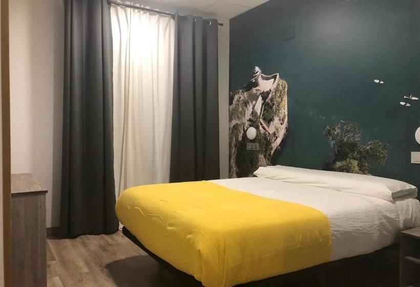 בית מלון כפרי Hostel El Paloma