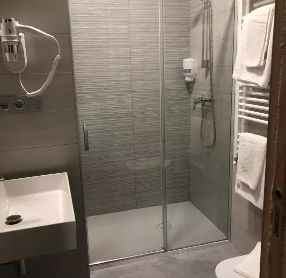 Hotelli Hostel El Paloma