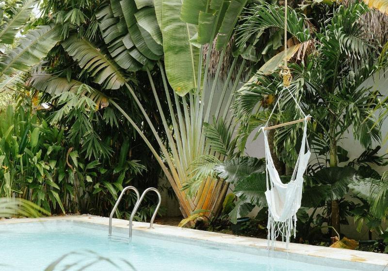 هتل Tropical Temple Siargao Resort