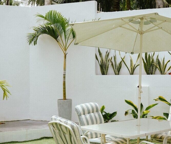 هتل Tropical Temple Siargao Resort