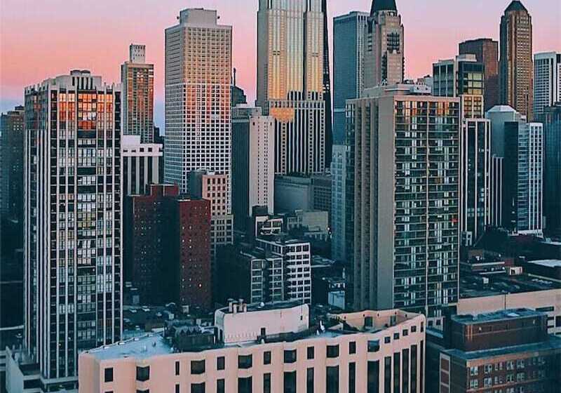 Level Chicago  Old Town