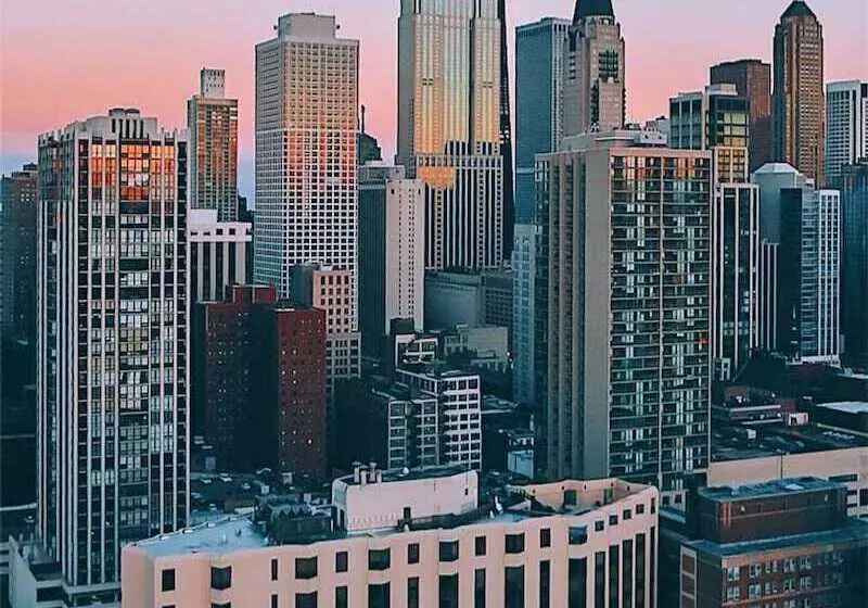 Level Chicago  Old Town