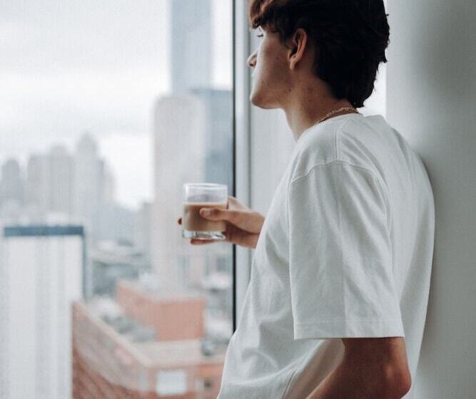 Level Chicago  Old Town