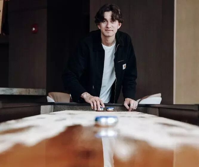 Level Chicago  Old Town