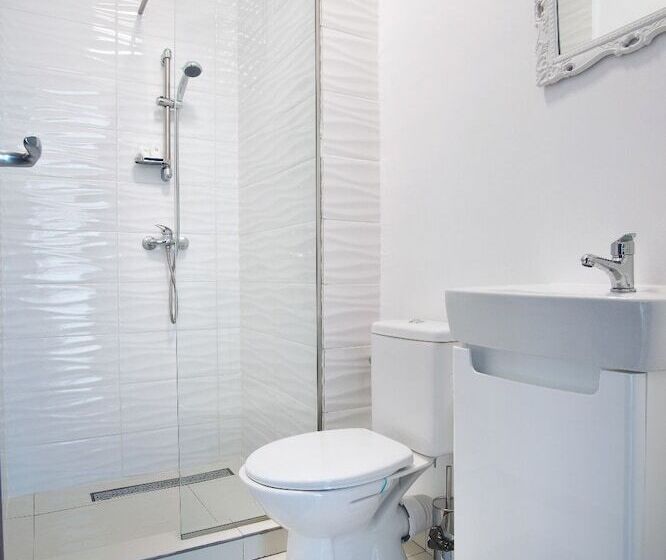 استراحتگاه Beach Rooms